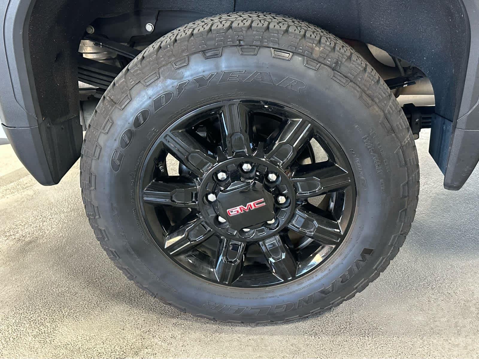2025 GMC Sierra 3500HD AT4 - Photo 15