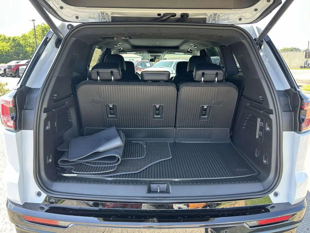 New 2026 Glacier White Tricoat GMC Denali Ultimate image 11