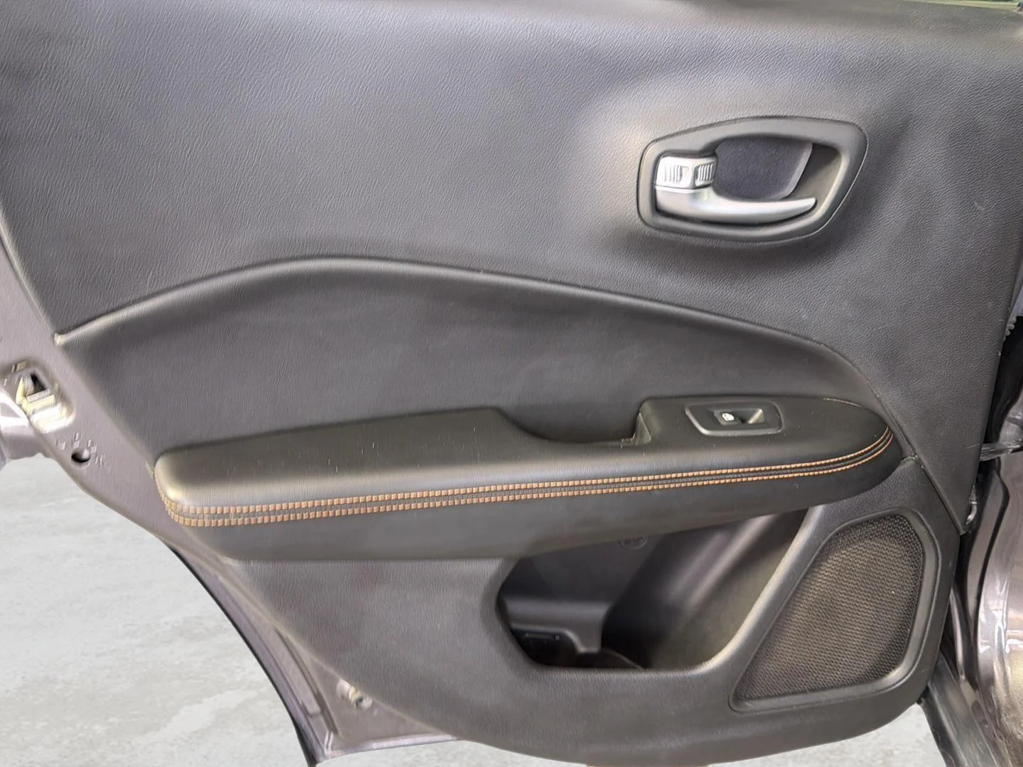 Used 2019 Granite Crystal Metallic Clearcoat Jeep Limited image 23