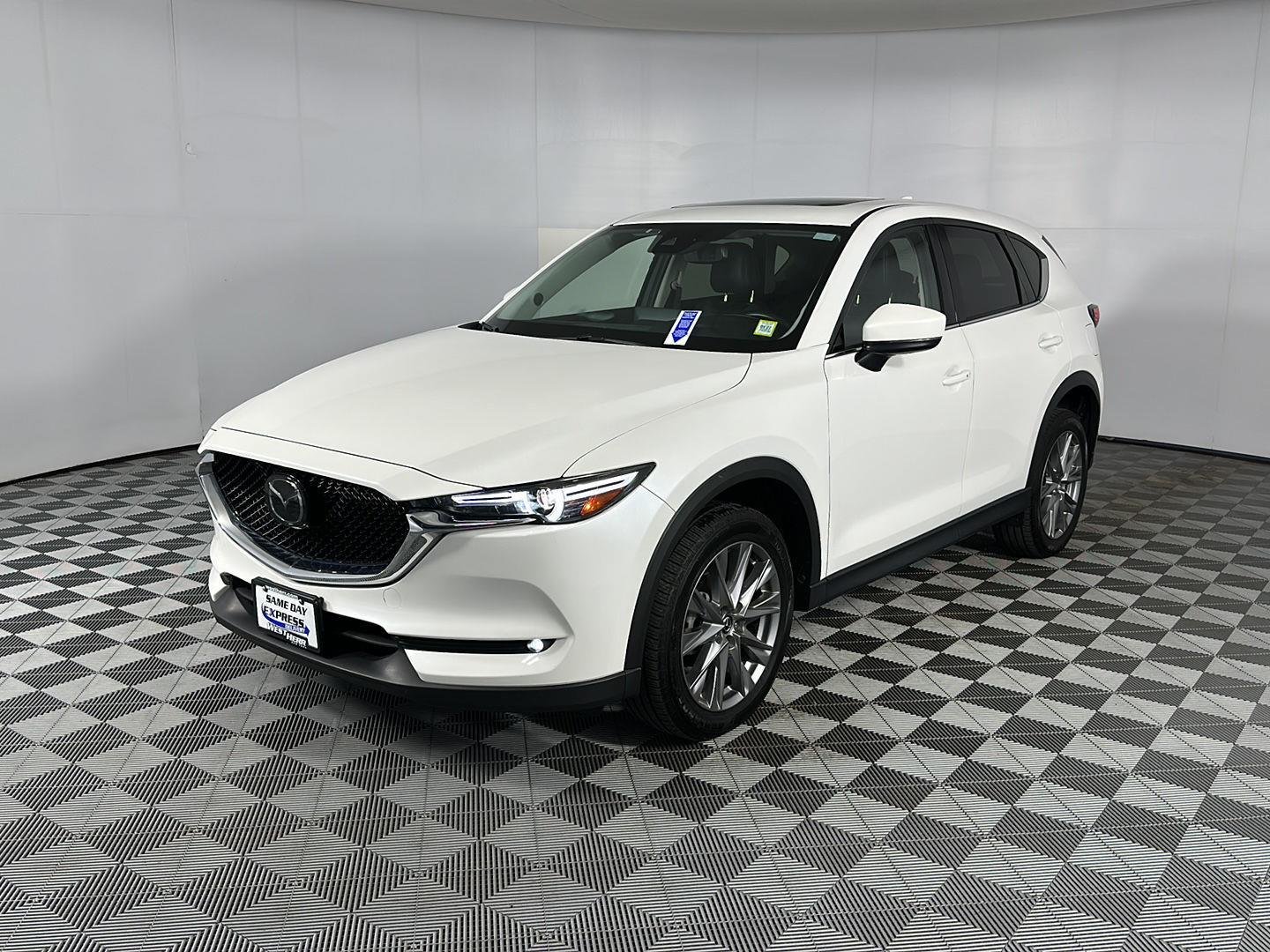 Used 2021 Snowflake White Pearl Mazda Grand Touring image 5
