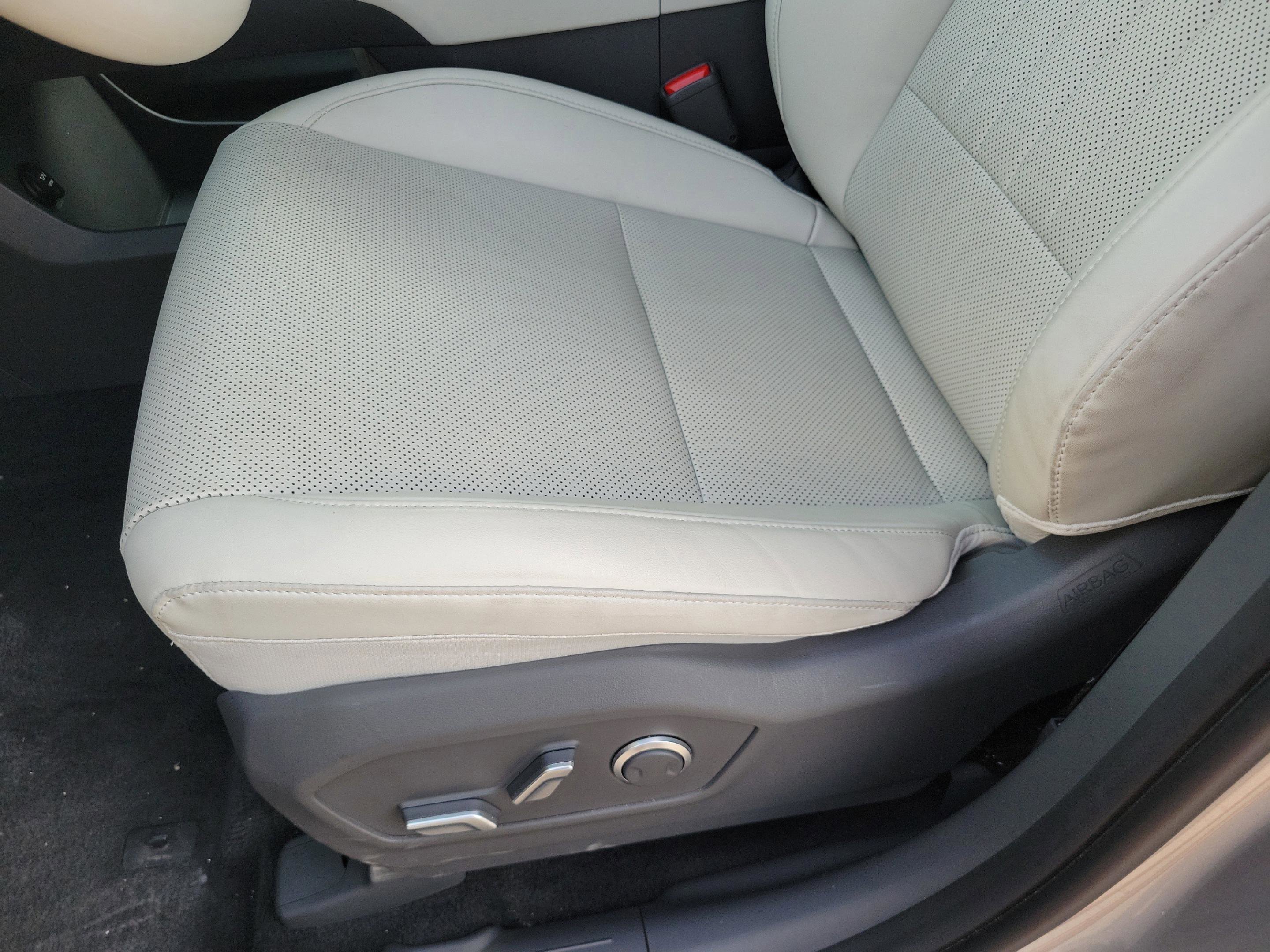Used 2026 Shimmering Silver Hyundai SEL image 10