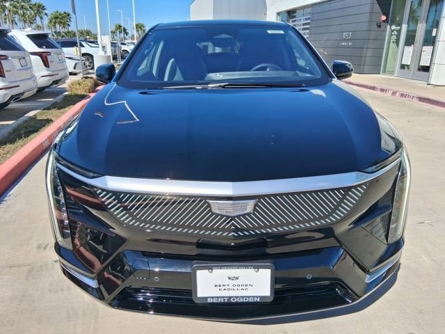 2026 Cadillac OPTIQ Luxury - Photo 2
