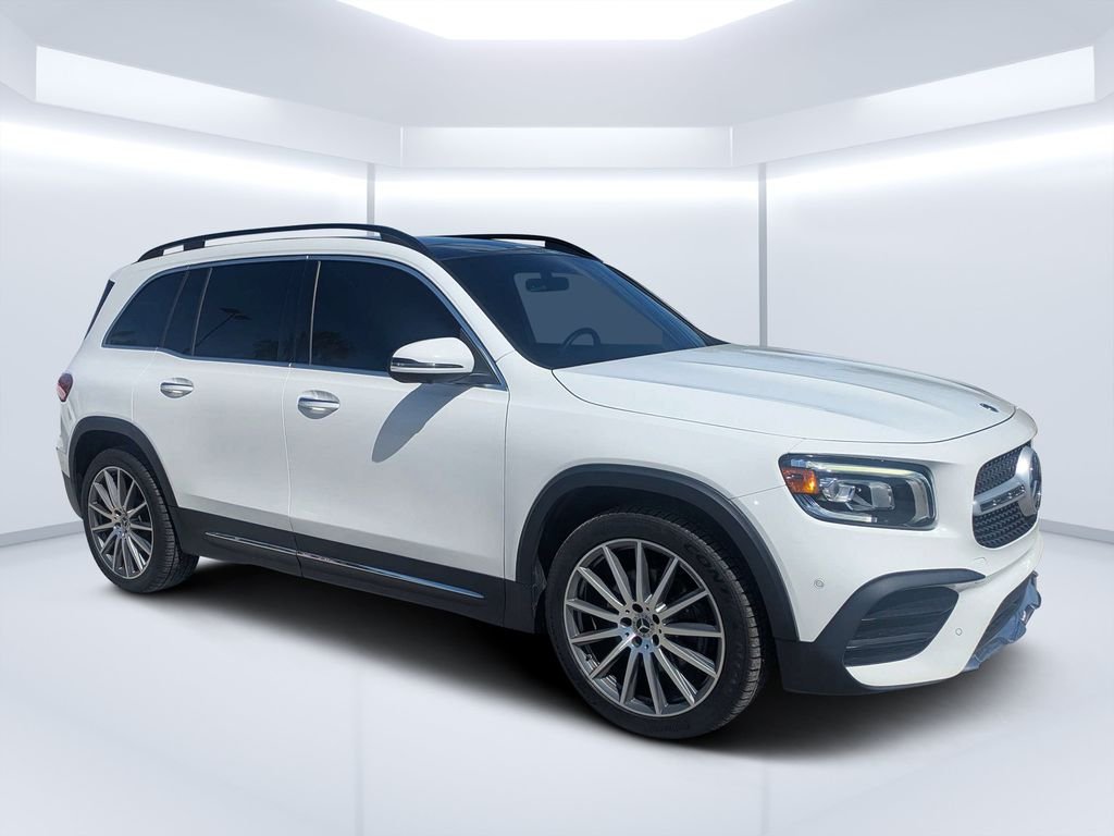 Used 2020 White Mercedes-Benz GLB 250 image 1