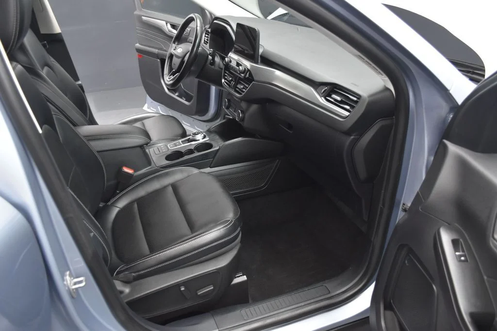 Used 2022 Blue Ford Titanium image 29