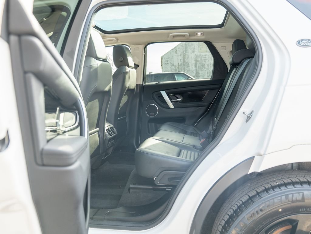Used 2025 White Land Rover S image 33