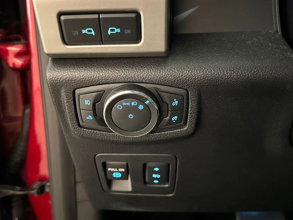 Used 2018 Red Ford Lariat image 21