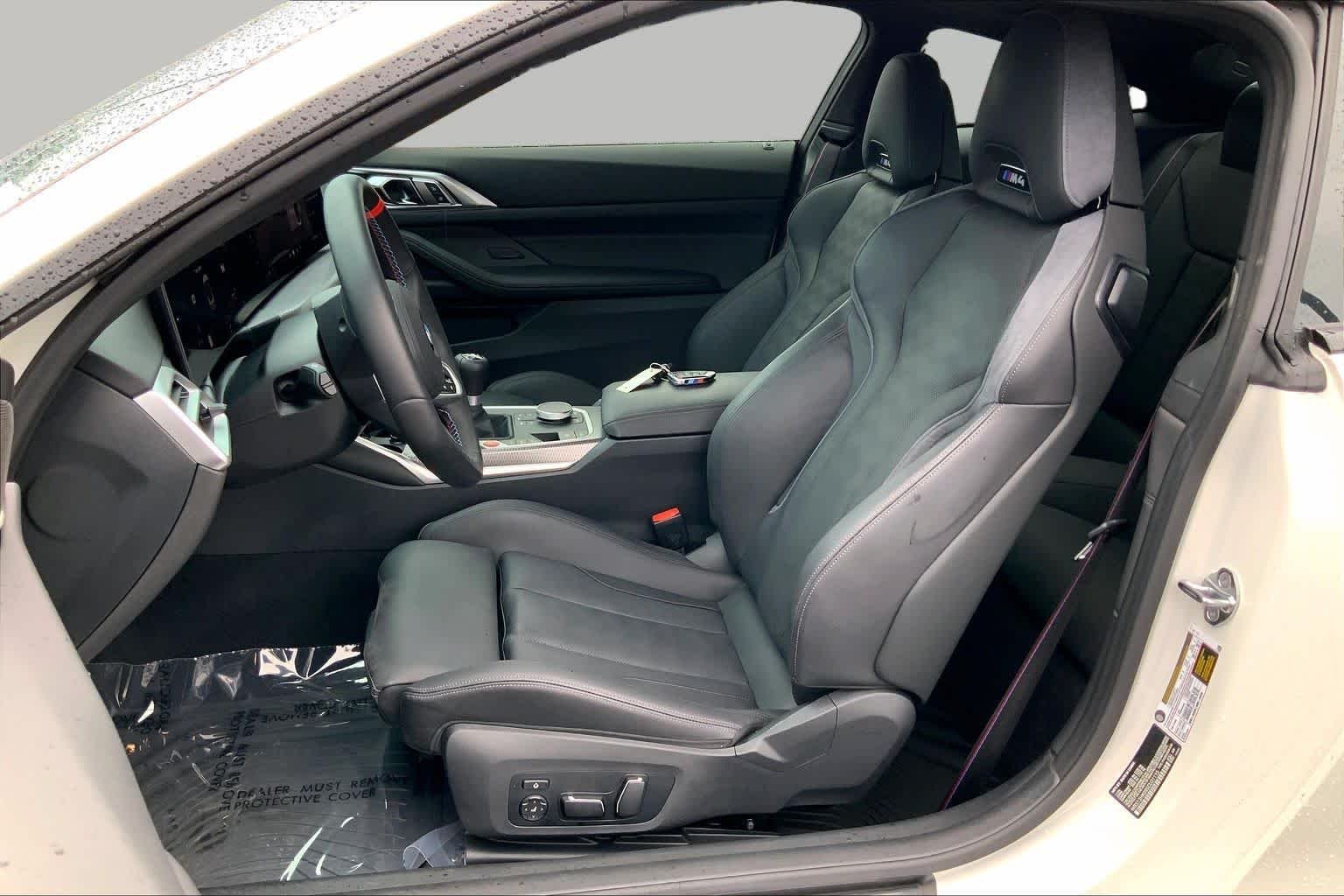 Used 2025 Alpine White BMW  image 8
