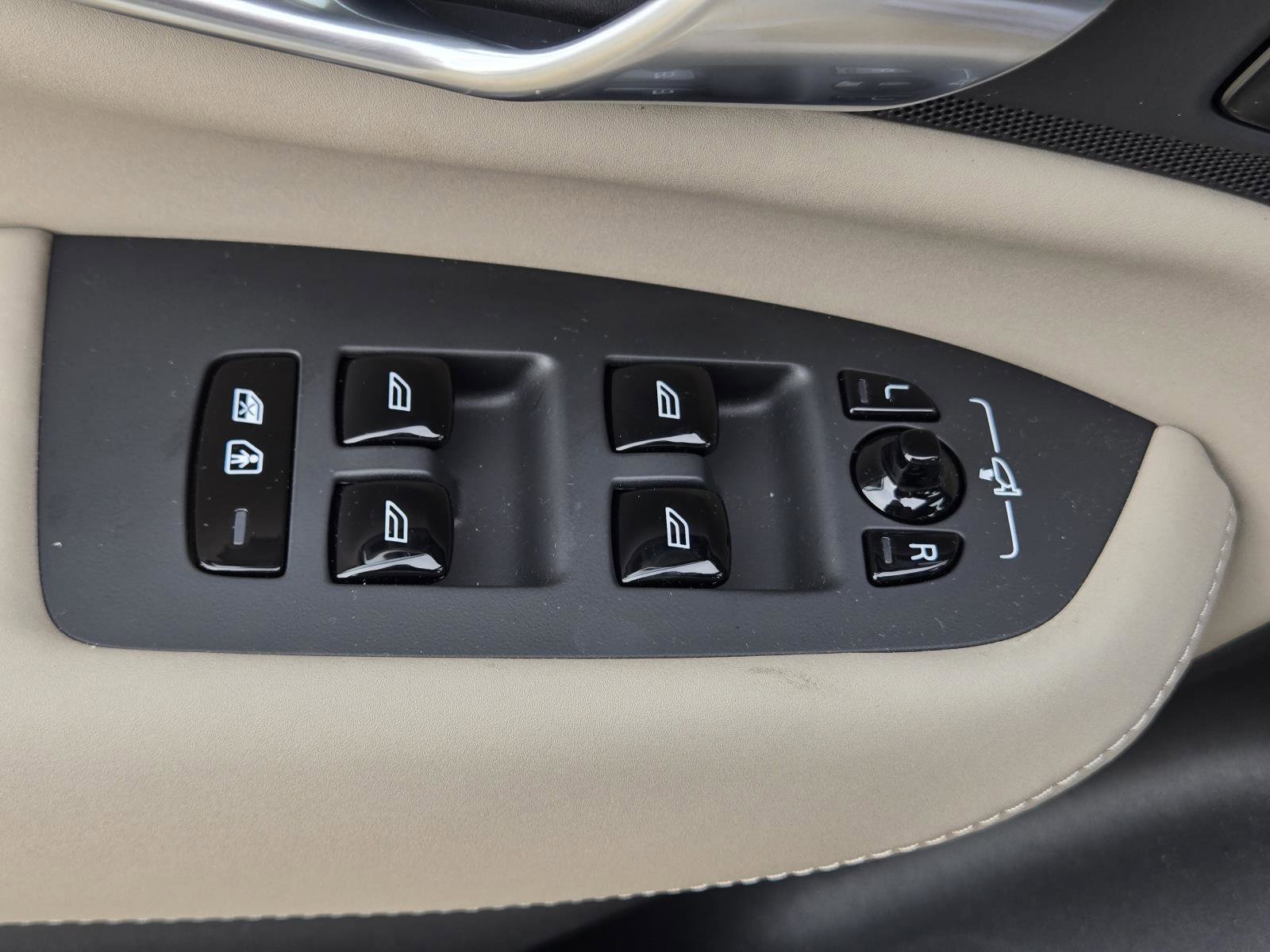 2026 Volvo XC90 Ultra - Photo 21
