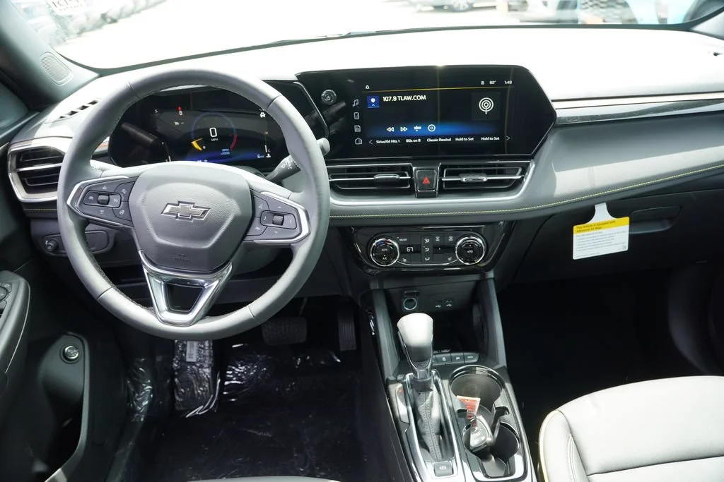 New 2026 Mosaic Black Metallic Chevrolet ACTIV image 12