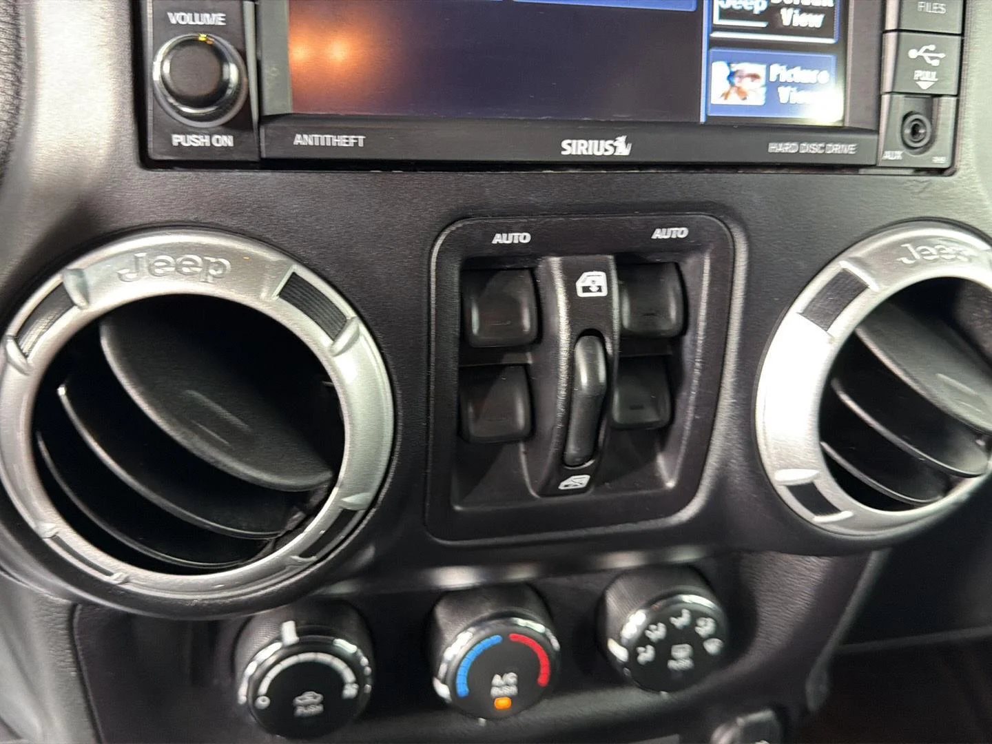 Used 2017 Rhino Clearcoat Jeep Rubicon Hard Rock image 34