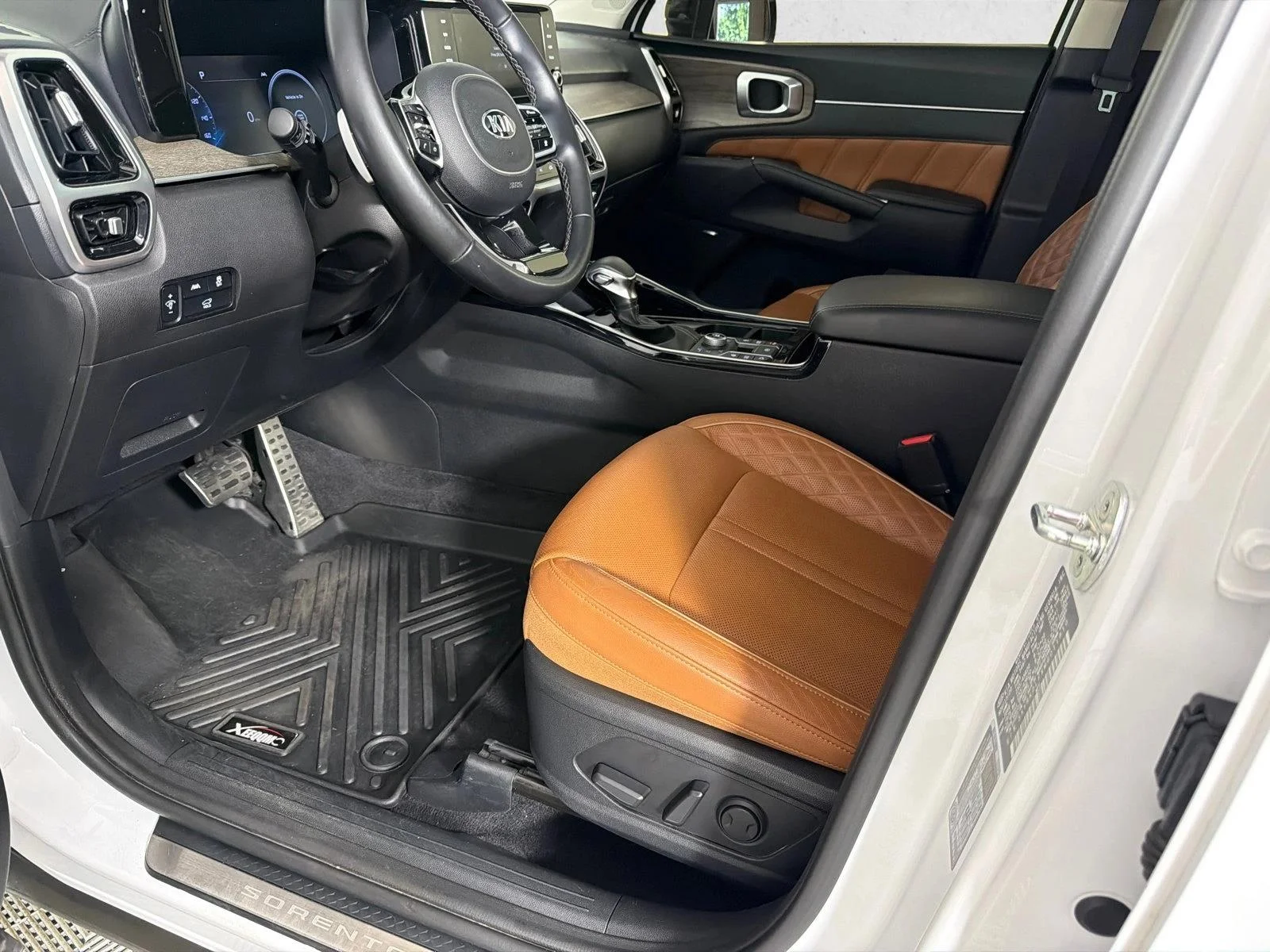 Used 2021 White Kia SX Prestige X-Line image 11
