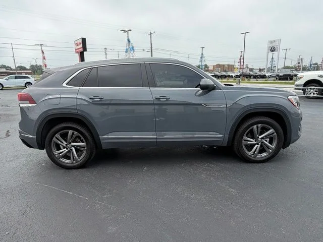 Used 2024 Gray Volkswagen 2.0T SEL R-Line image 11
