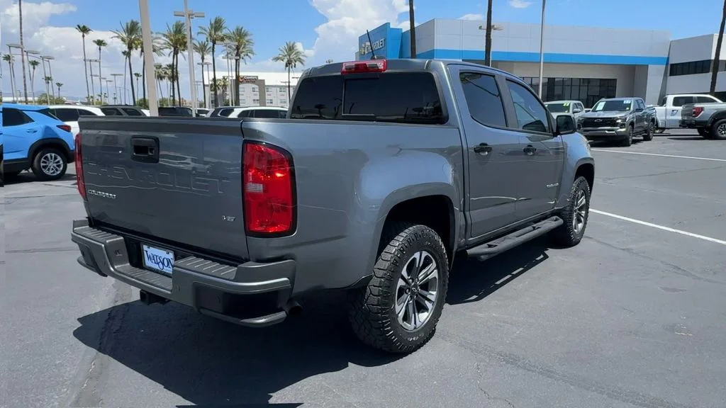 Used 2022 Gray Chevrolet Z71 image 9