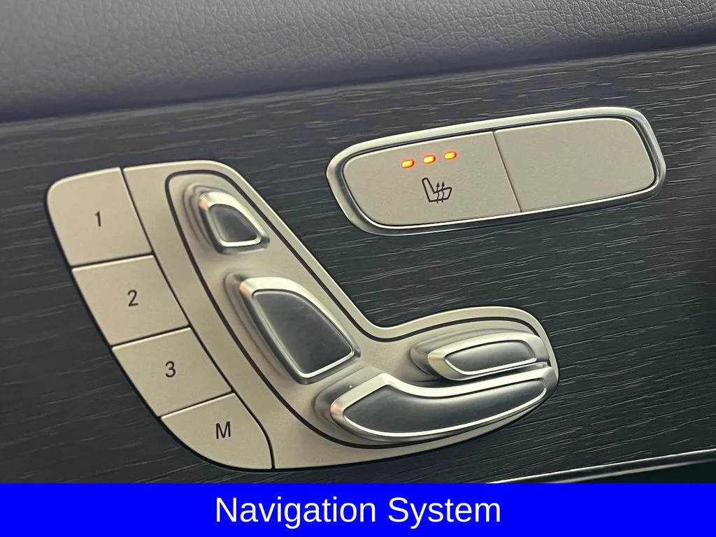 Used 2022  Mercedes-Benz GLC 300 image 9