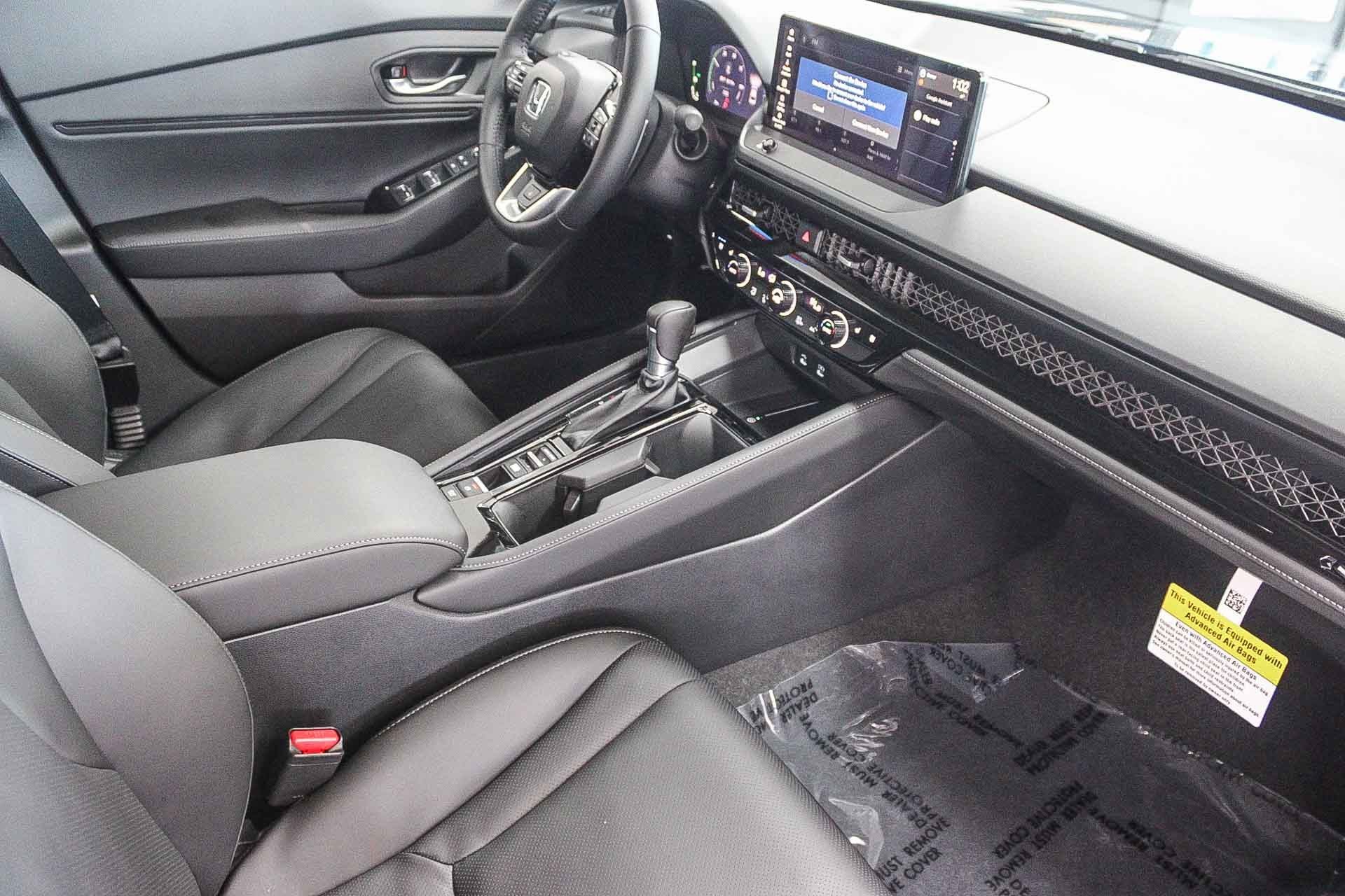 New 2026 Urban Gray Pearl Honda Touring image 18