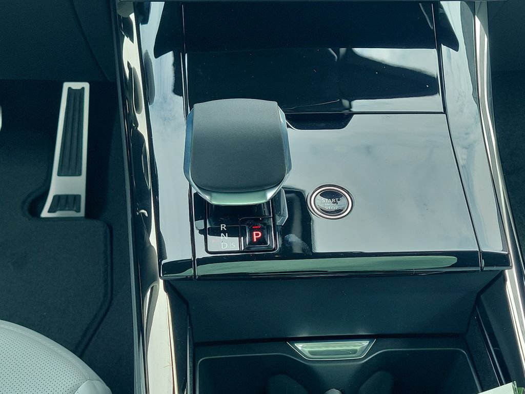 New 2026 Giola Green Land Rover Dynamic SE image 20