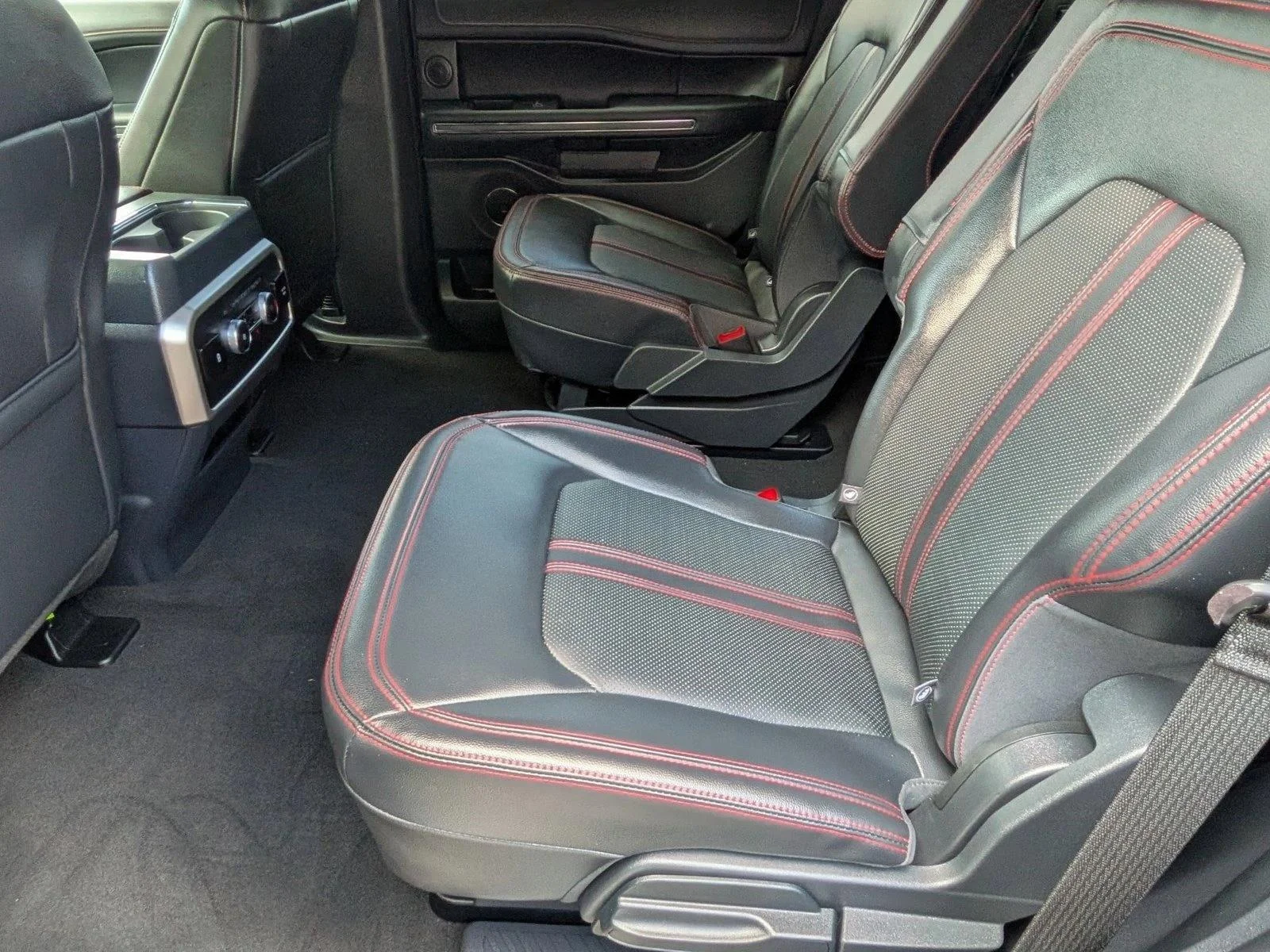 Used 2023 Agate Black Metallic Ford Limited image 18