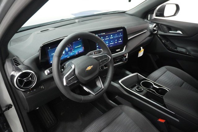 2027 Chevrolet Equinox LT - Photo 19