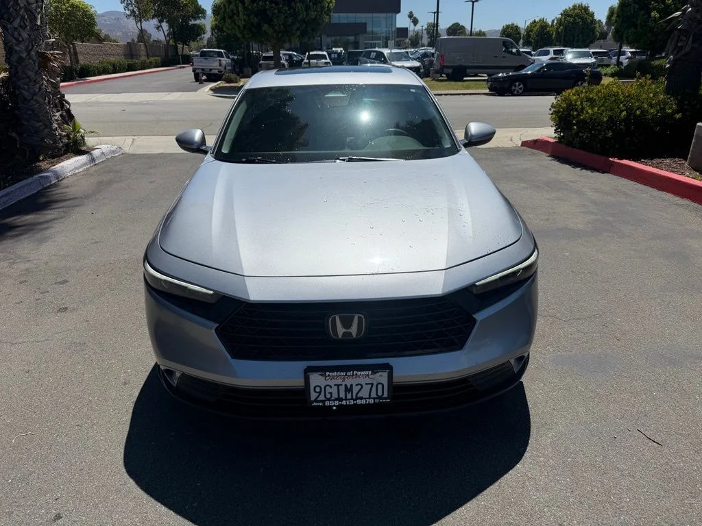 Used 2023 Silver Honda EX image 2