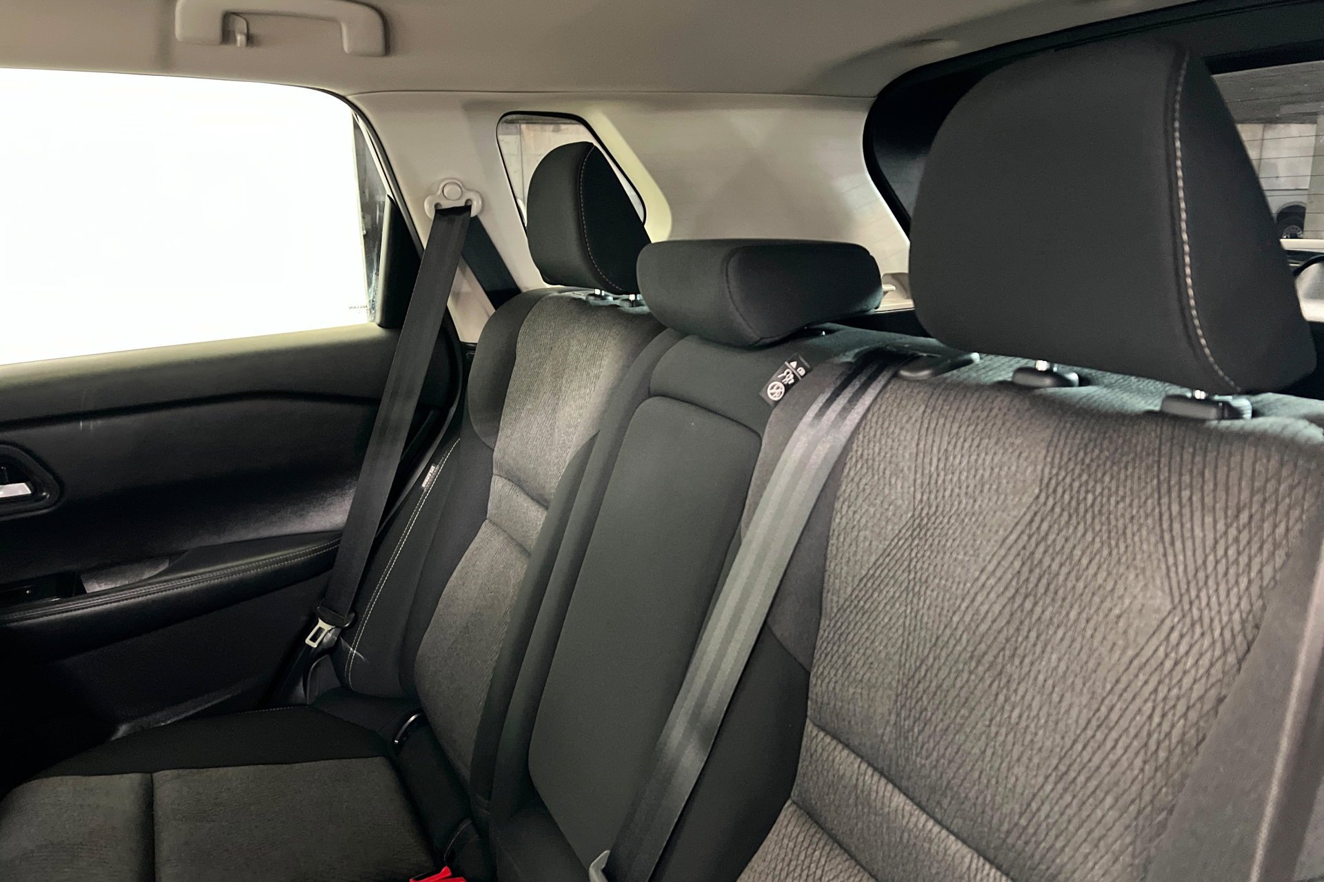 Used 2024 Deep Ocean Blue Pearl Nissan SV image 21
