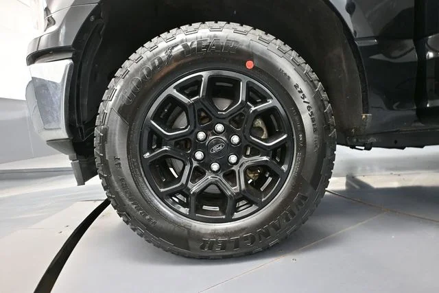 Used 2018 Black Ford XLT image 13
