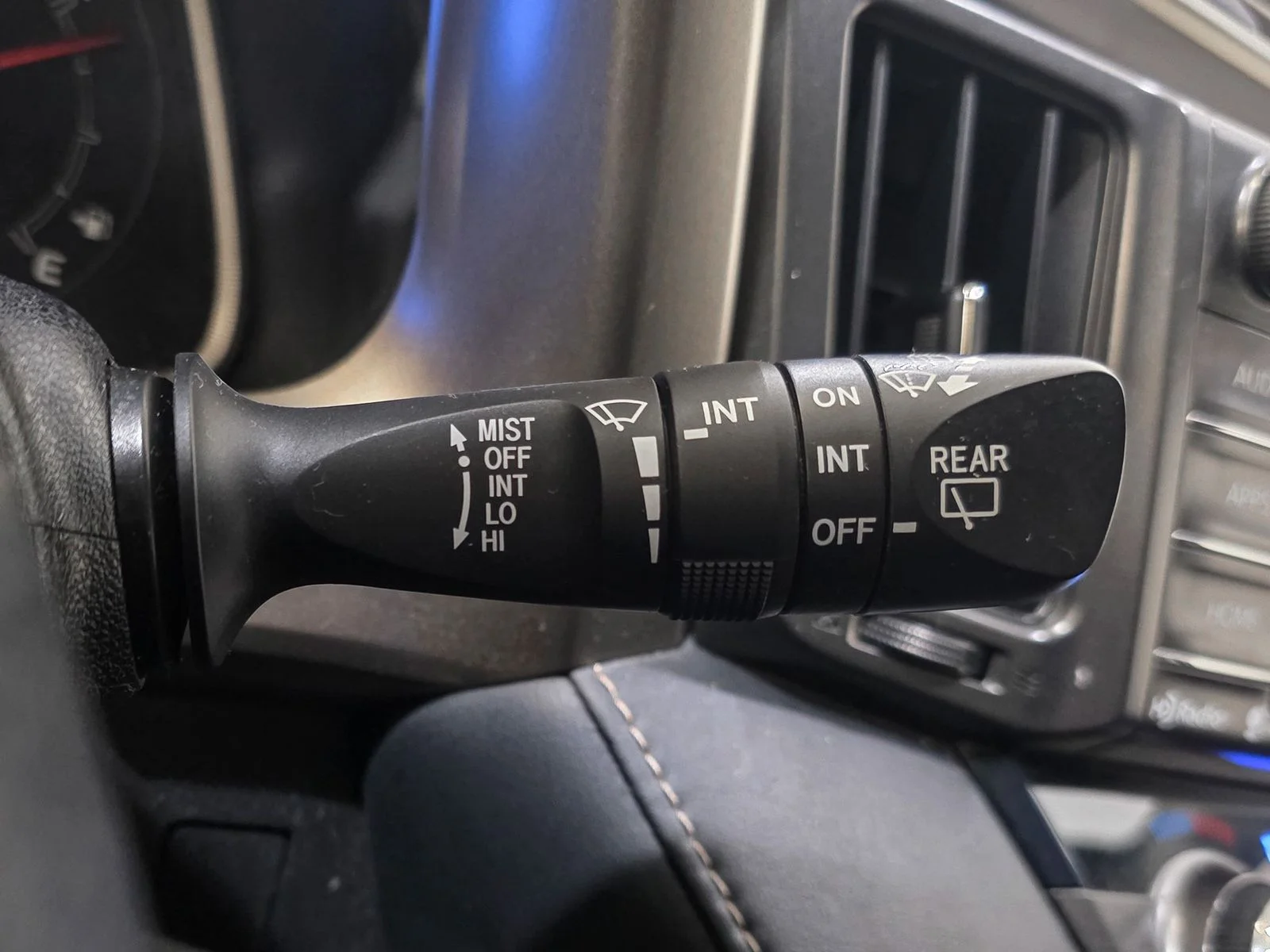 Used 2014 Gray Toyota XLE image 34