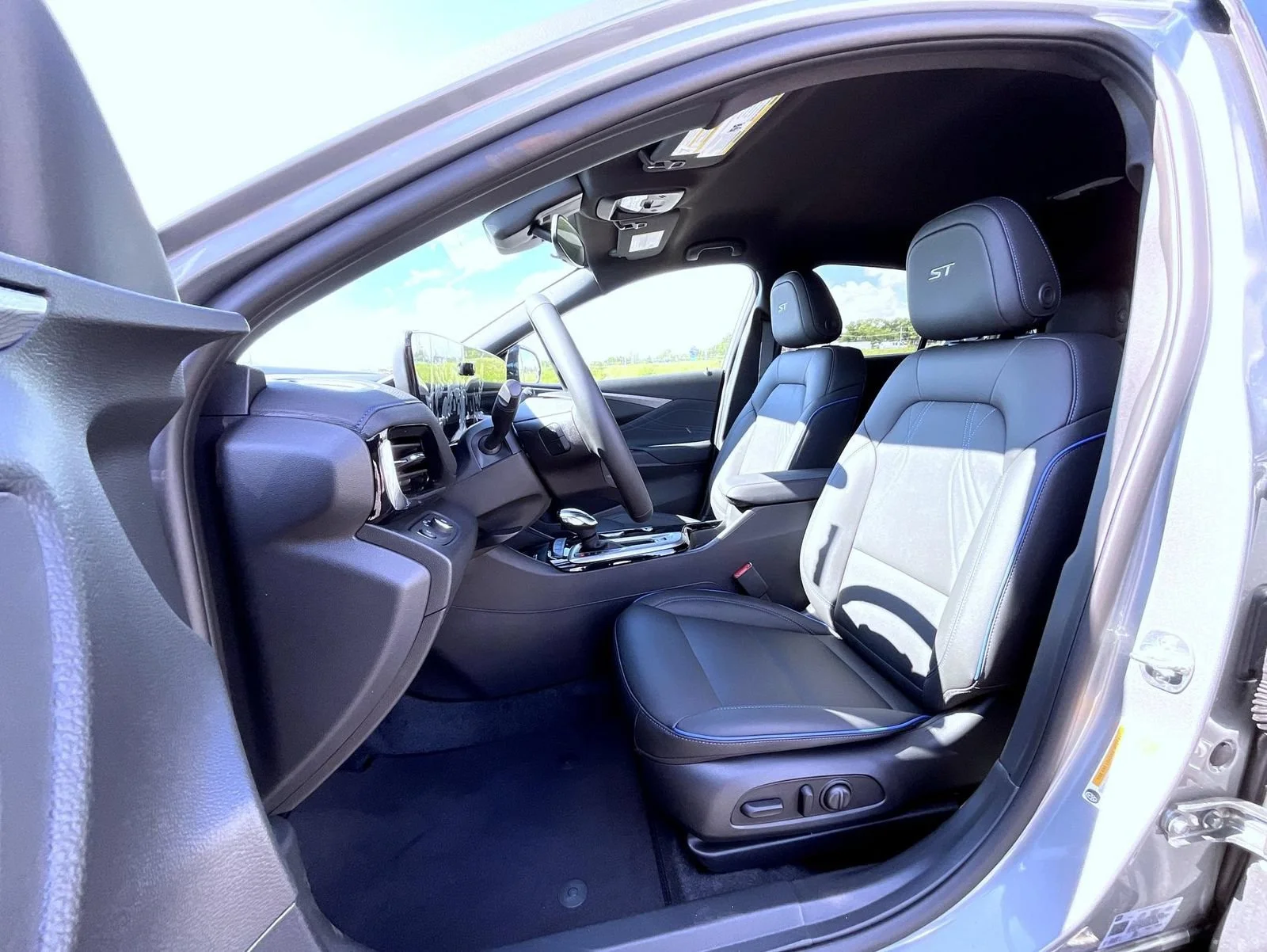 New 2026 Moonstone Gray Metallic Buick Sport Touring image 10
