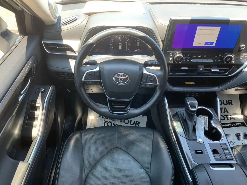 Used 2023 Beige Toyota Platinum image 17