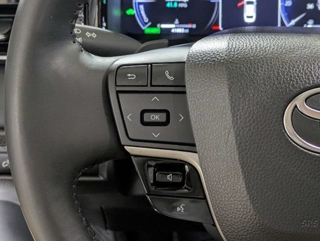 Used 2025 Wind Chill Pearl Toyota XSE image 26
