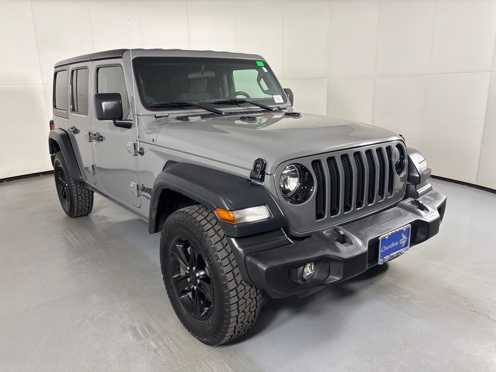 Used 2022 Gray Jeep Unlimited Sport Altitude image 2