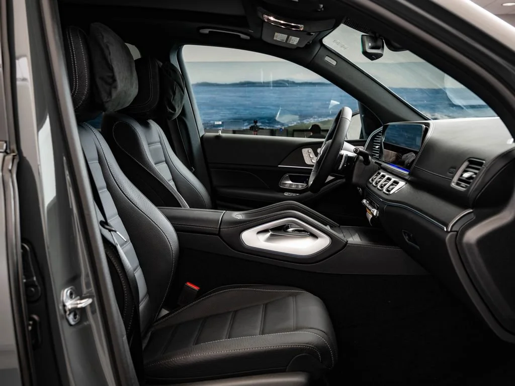 New 2026 Manufaktur Signature Silicon Gray Mercedes-Benz GLS 450 image 28