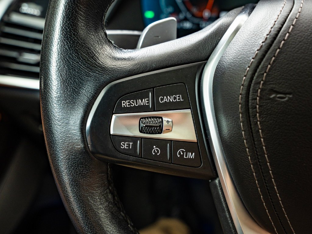 Used 2023 Black Sapphire Metallic BMW xDrive40i image 27