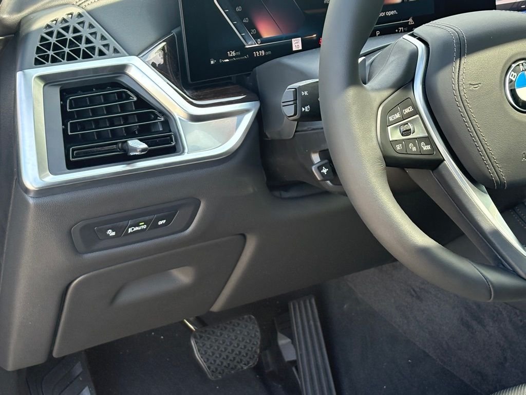 Used 2026 Gray BMW xDrive40i image 14