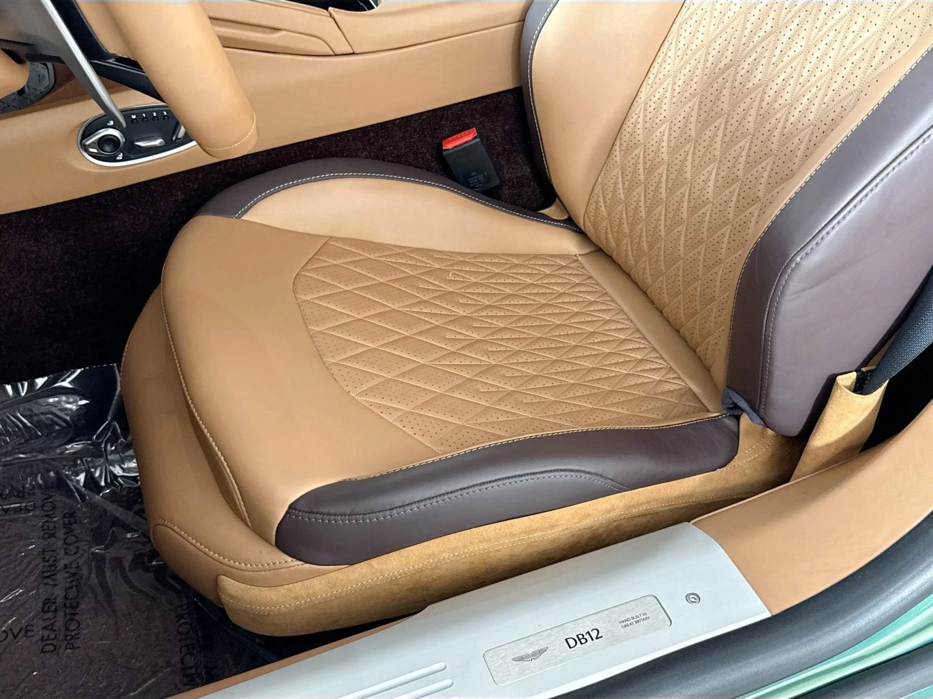 Used 2024 Q Iridescent Emerald Aston Martin  image 18