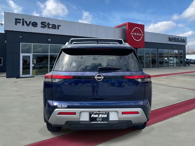 Used 2023 Blue Nissan SL image 5