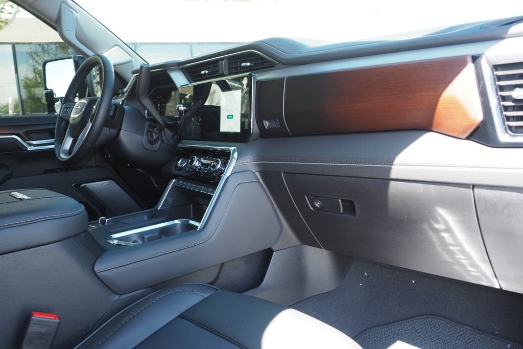 2026 GMC Sierra 3500HD Denali - Photo 24