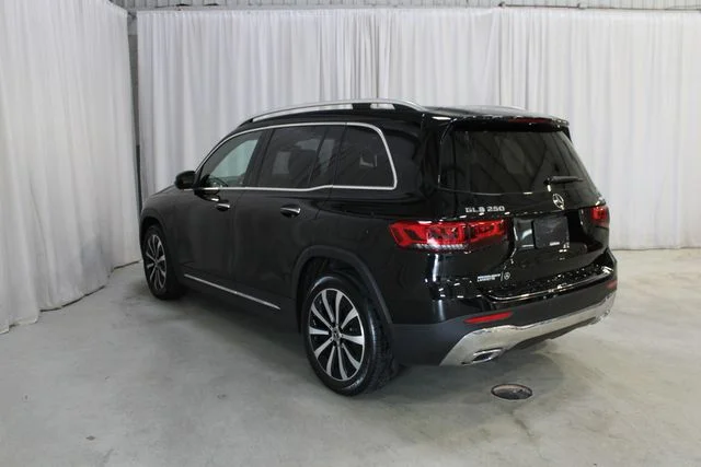 Used 2022  Mercedes-Benz GLB 250 image 30