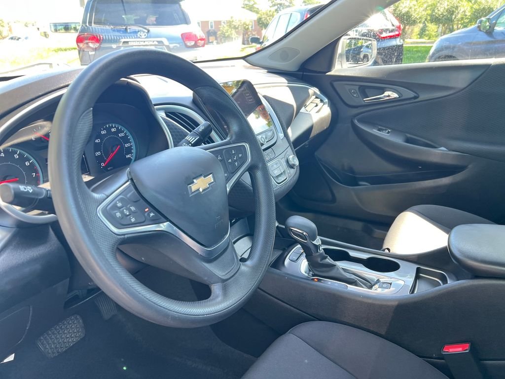 Used 2023 Summit White Chevrolet LS image 14