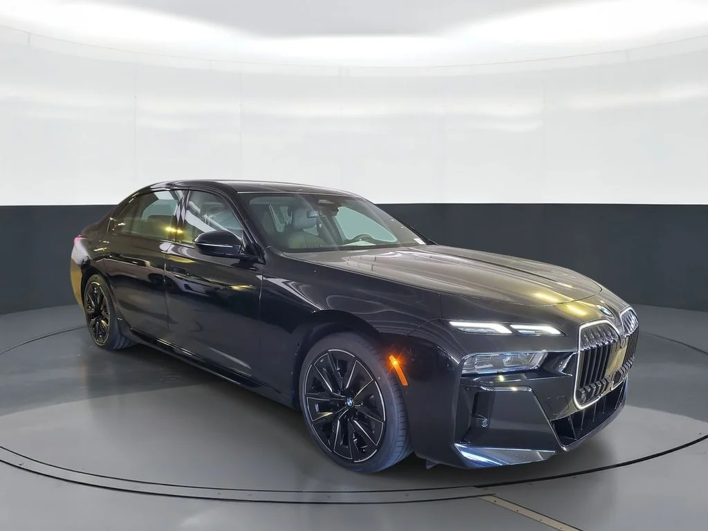 New 2026 Black BMW 760i xDrive image 2