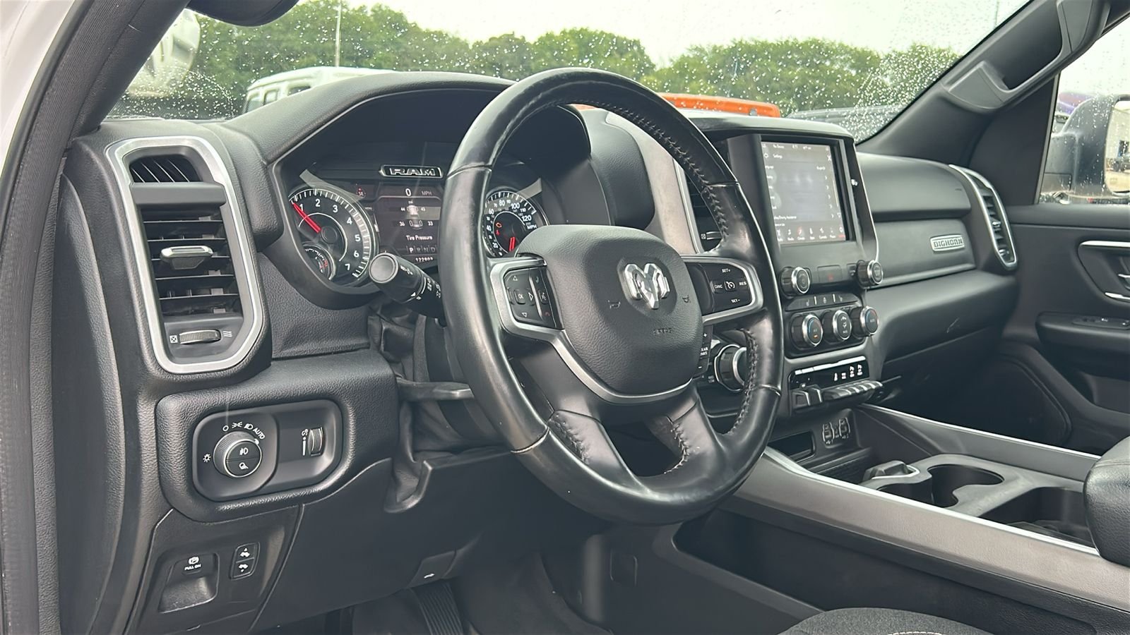 Used 2020 White Ram Big Horn/Lone Star image 11