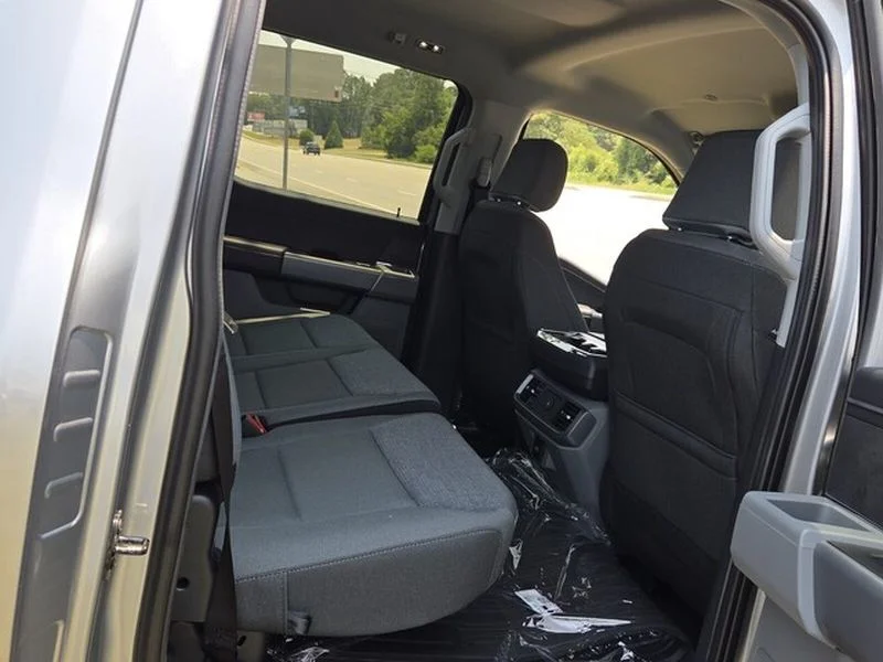 New 2026 Iconic Silver Metallic Ford XLT image 18