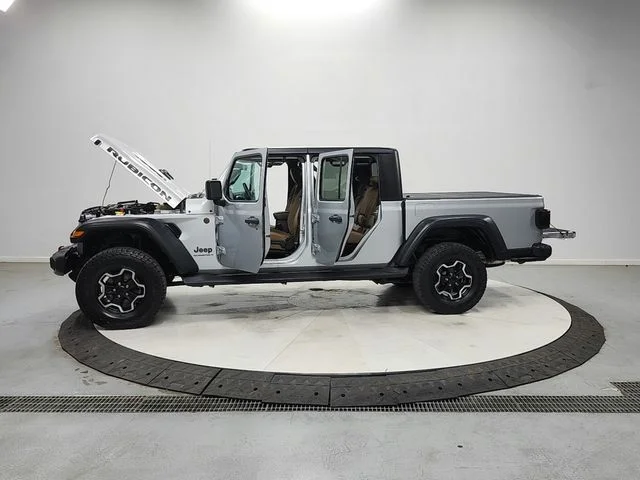Used 2023 Silver Jeep Rubicon image 12
