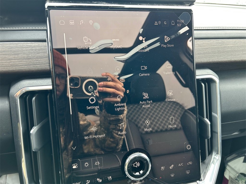 2026 GMC ACADIA - Image 22