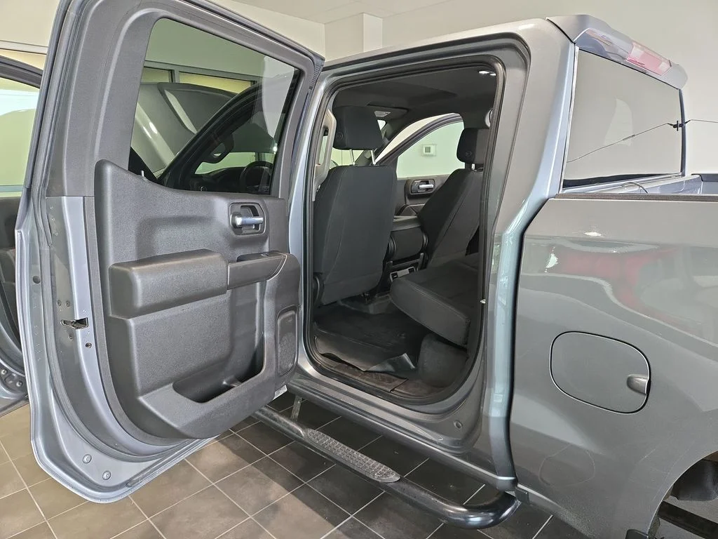 Used 2021 Gray Chevrolet Custom image 10