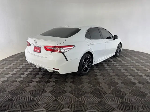 Used 2020 White Toyota SE image 7