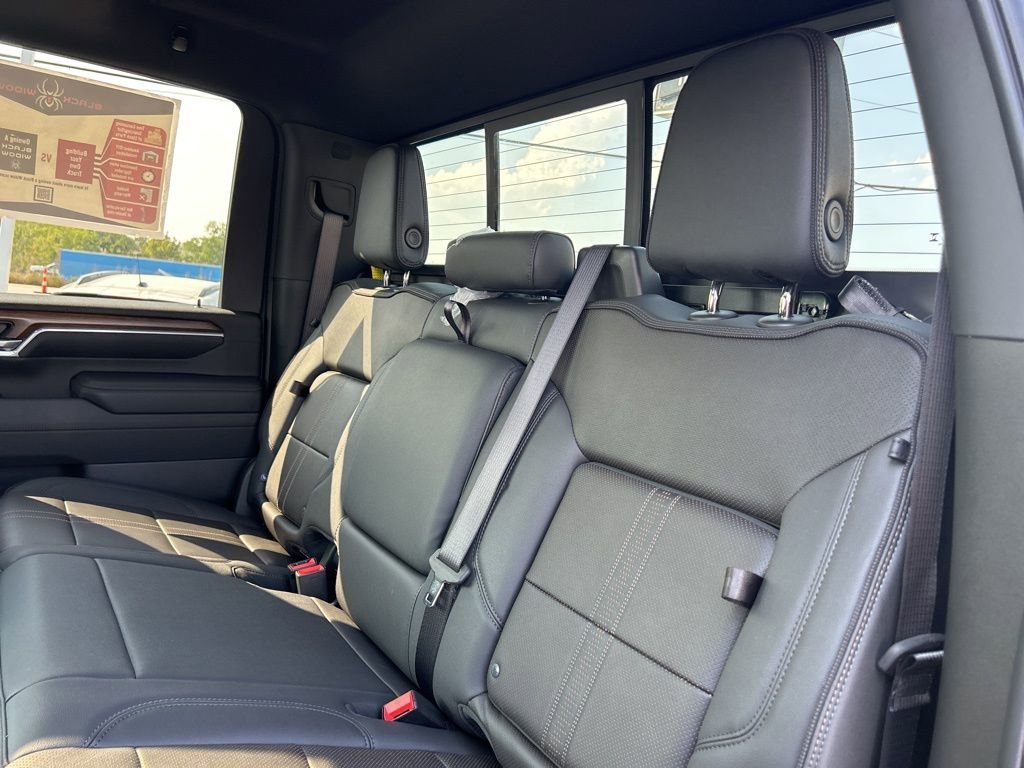 2025 Chevrolet Silverado 2500 HD High Country - Photo 49