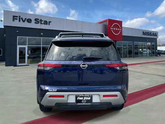 Used 2023 Blue Nissan SL image 5