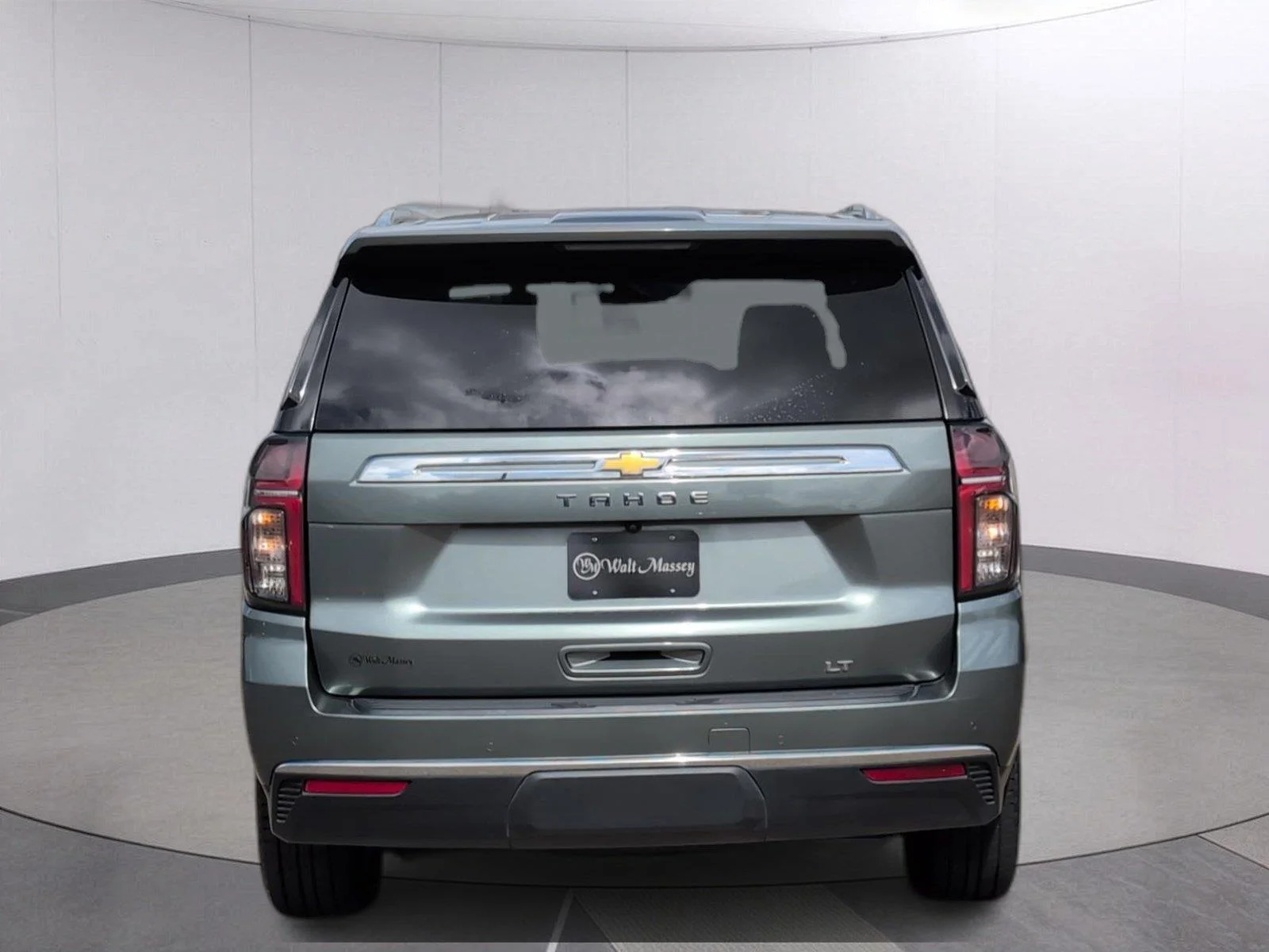 Used 2024 Silver Sage Metallic Chevrolet LT image 4