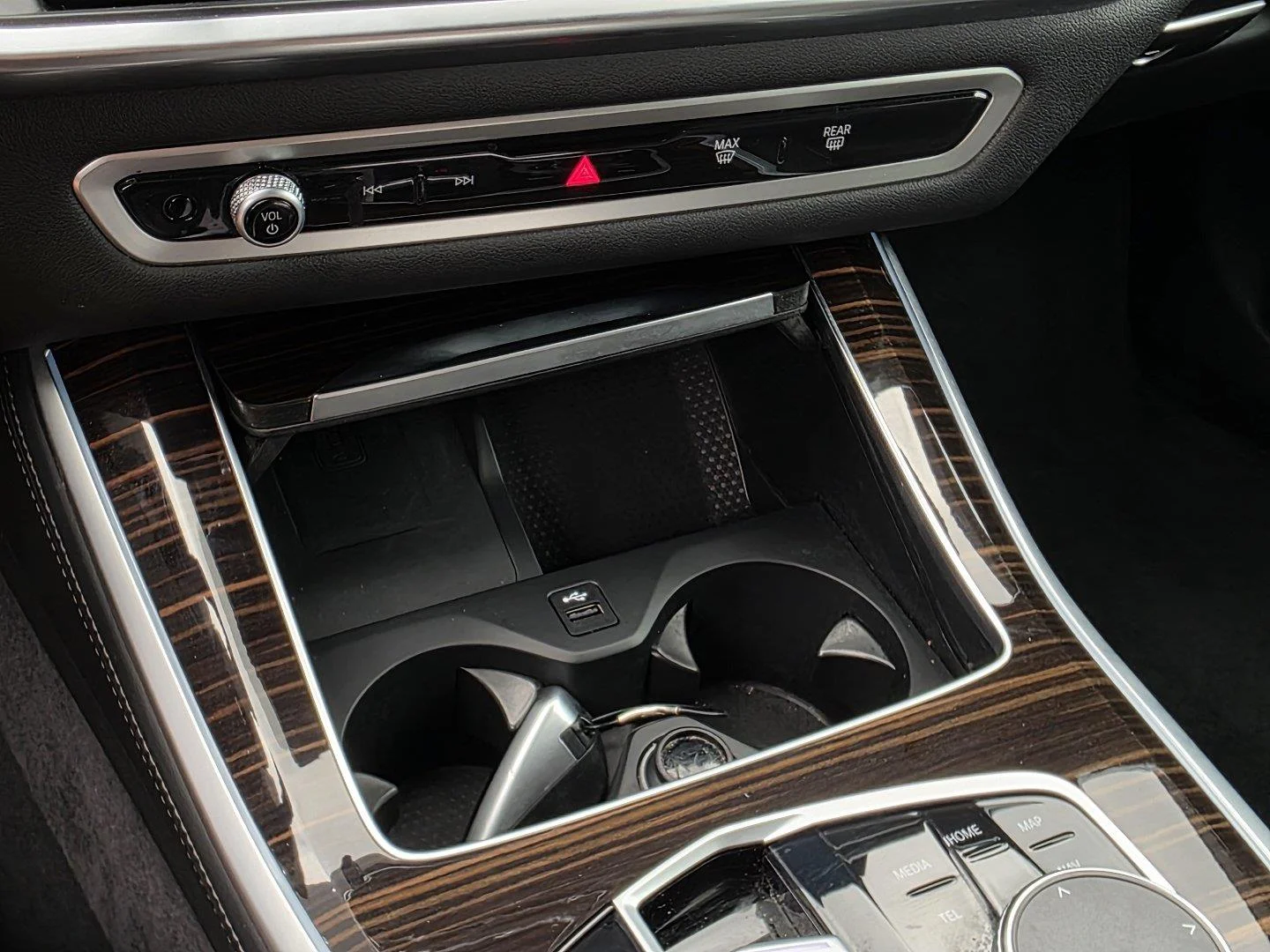 Used 2026  BMW sDrive40i image 17