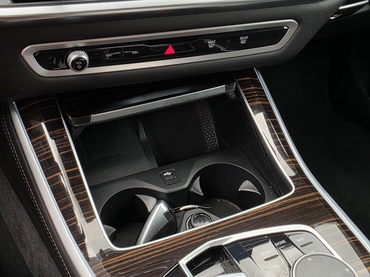 Used 2026  BMW sDrive40i image 17